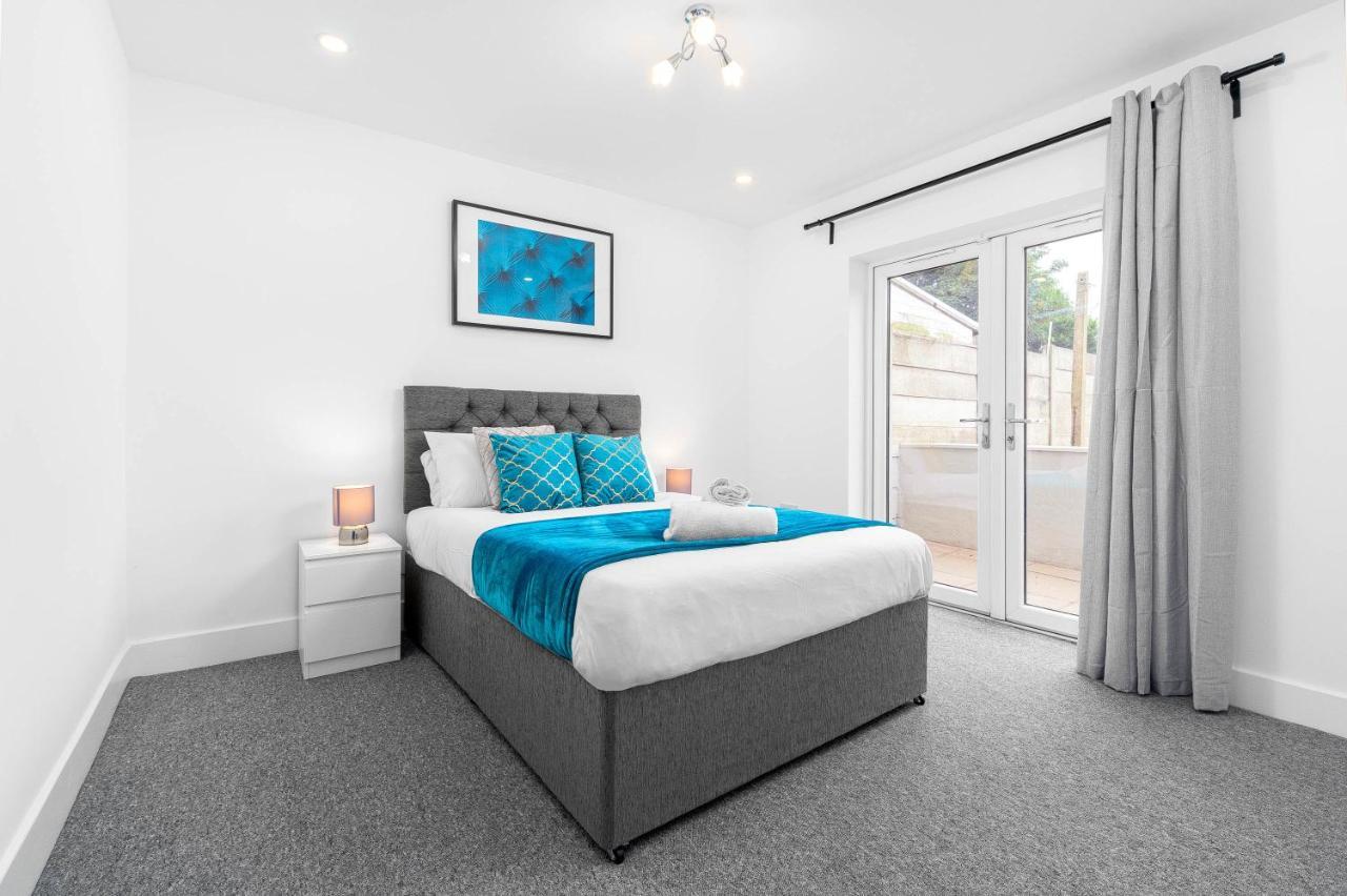 Brand New 5 Bedroom House l 10 Guests l Parking l Garden l Smart TV l WIFI l Perfect for Contractors Birmingham Extérieur photo