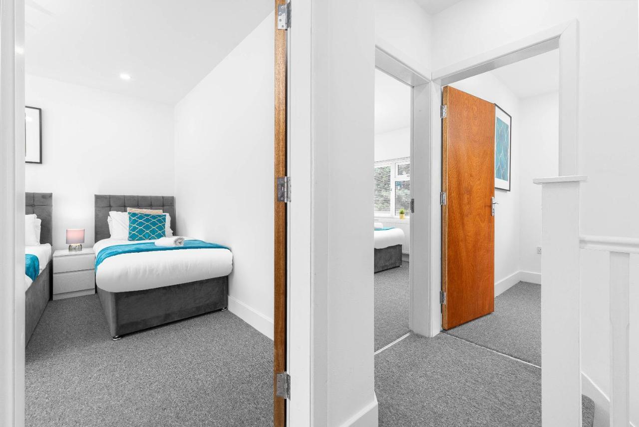 Brand New 5 Bedroom House l 10 Guests l Parking l Garden l Smart TV l WIFI l Perfect for Contractors Birmingham Extérieur photo