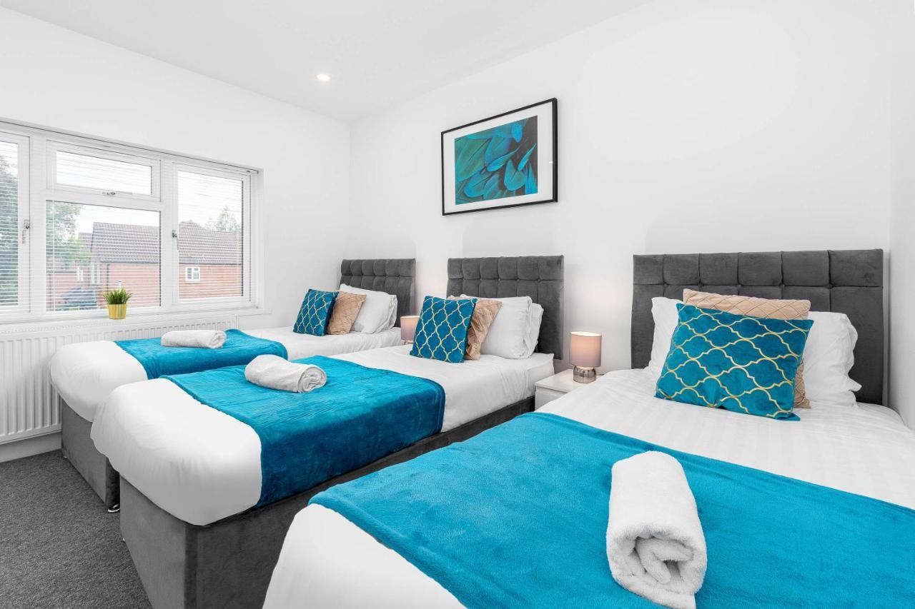 Brand New 5 Bedroom House l 10 Guests l Parking l Garden l Smart TV l WIFI l Perfect for Contractors Birmingham Extérieur photo