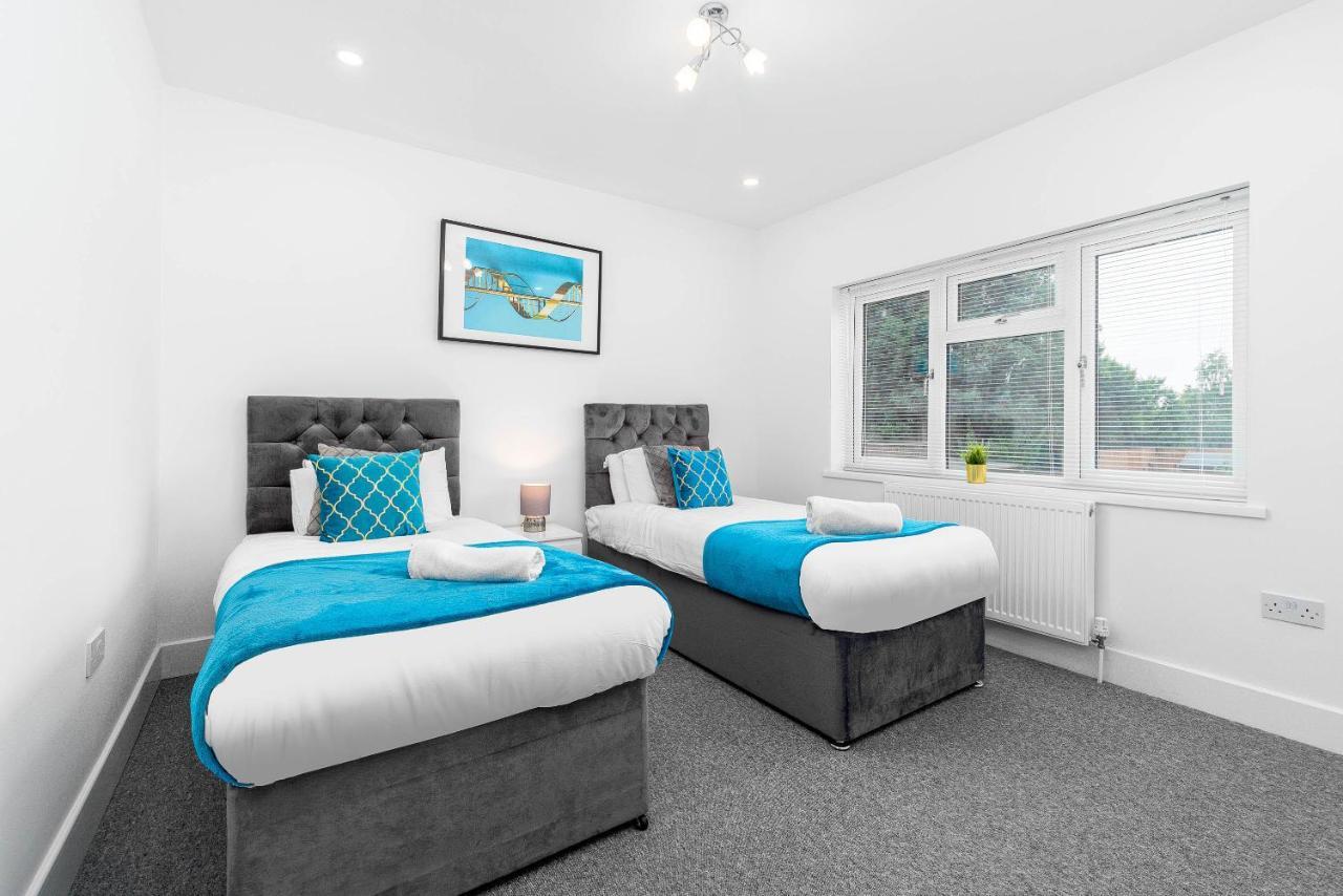 Brand New 5 Bedroom House l 10 Guests l Parking l Garden l Smart TV l WIFI l Perfect for Contractors Birmingham Extérieur photo